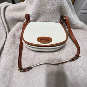 90s Dooney & Bourke White leather purse